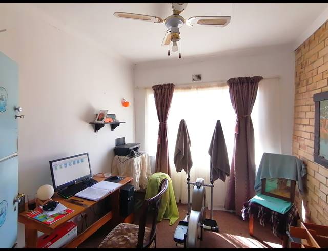 3 BEDROOM FREESTANDING FOR SALE IN STILFONTEIN EXT 2